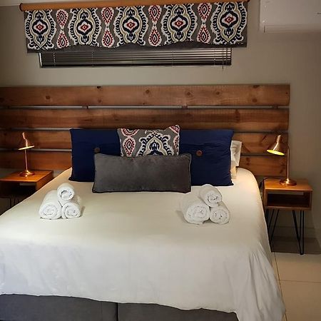 Touching Senses Garden Cottages Блумфонтейн Экстерьер фото