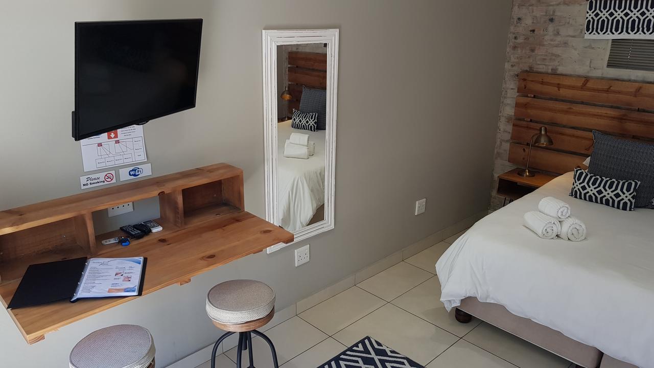Touching Senses Garden Cottages Блумфонтейн Экстерьер фото